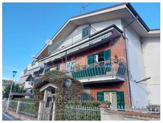 appartamento in vendita a Pineto in zona Scerne