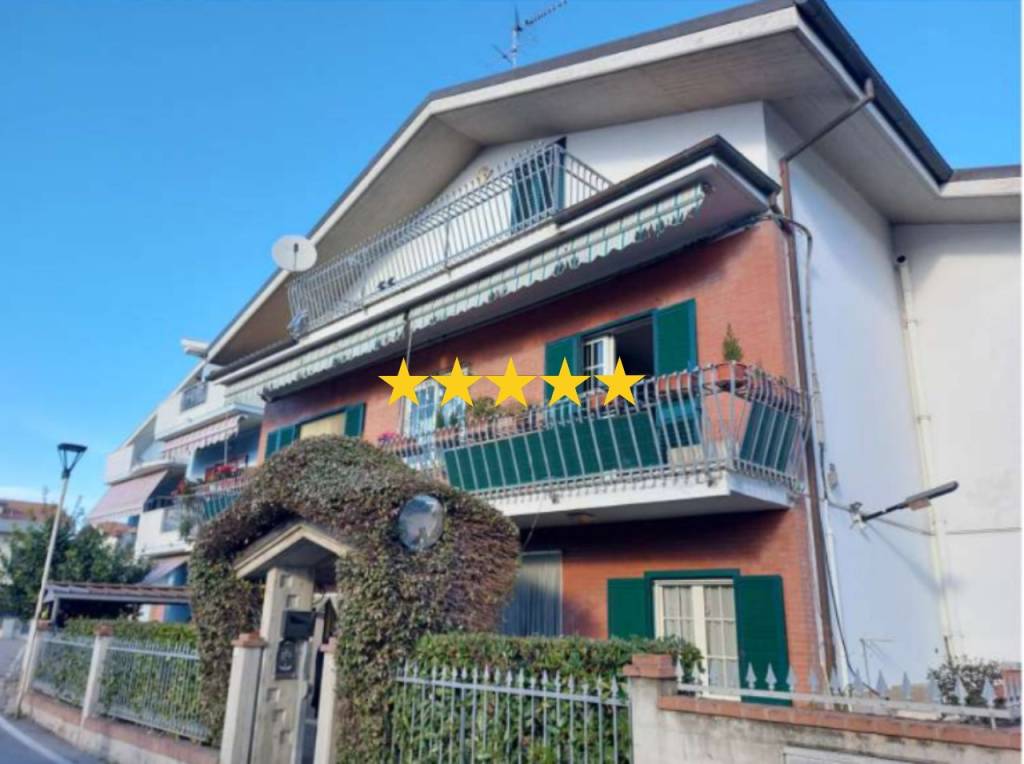 appartamento in vendita a Pineto in zona Scerne