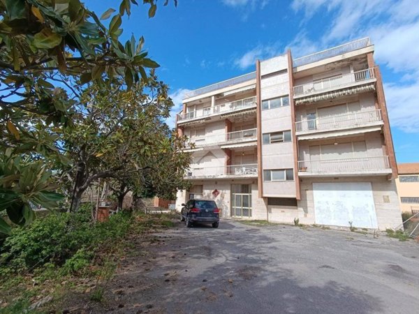 appartamento in vendita a Pineto in zona Scerne