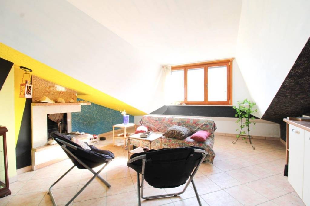 appartamento in vendita a Pineto in zona Scerne