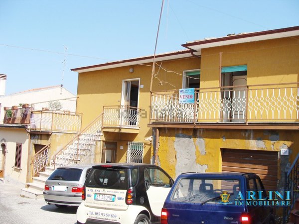 casa indipendente in vendita a Pineto in zona Mutignano