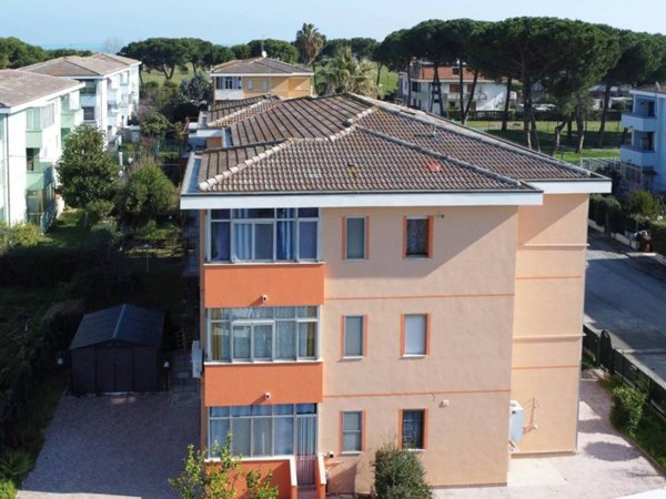 appartamento in vendita a Pineto in zona Scerne