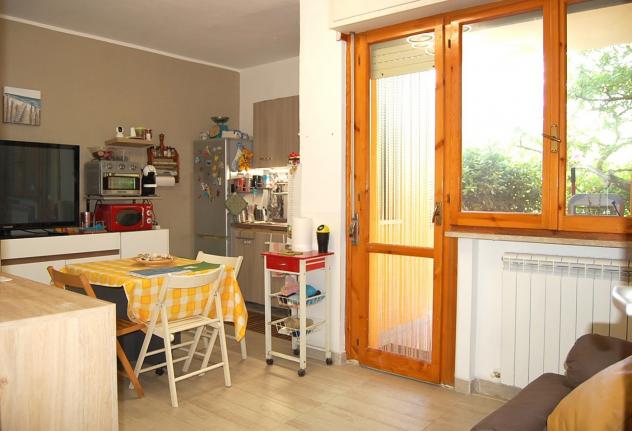 appartamento in vendita a Pineto in zona Scerne