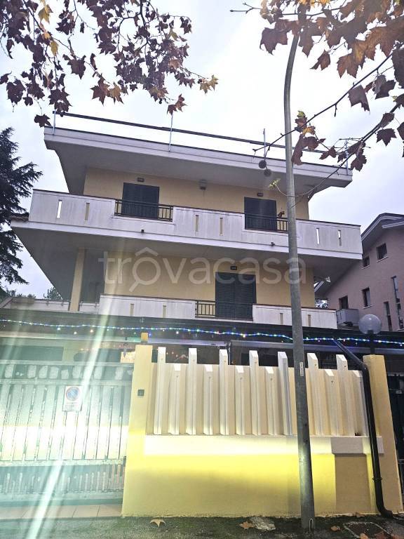 casa indipendente in vendita a Pineto