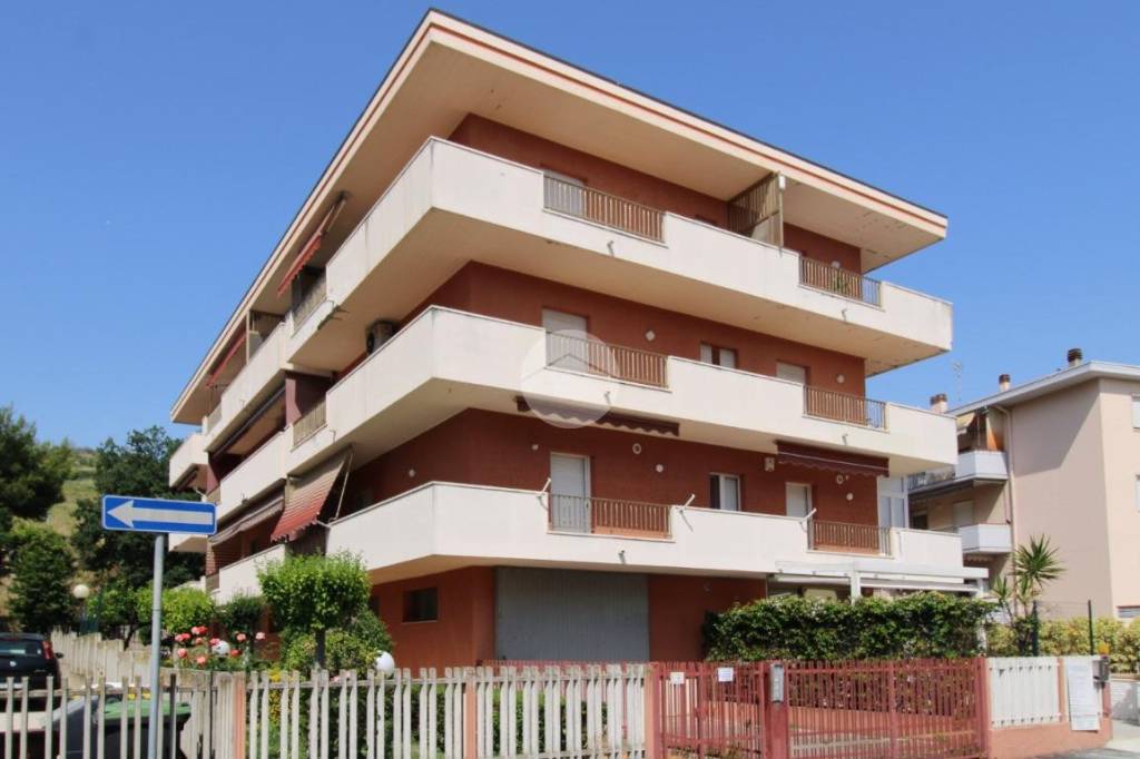 appartamento in vendita a Pineto