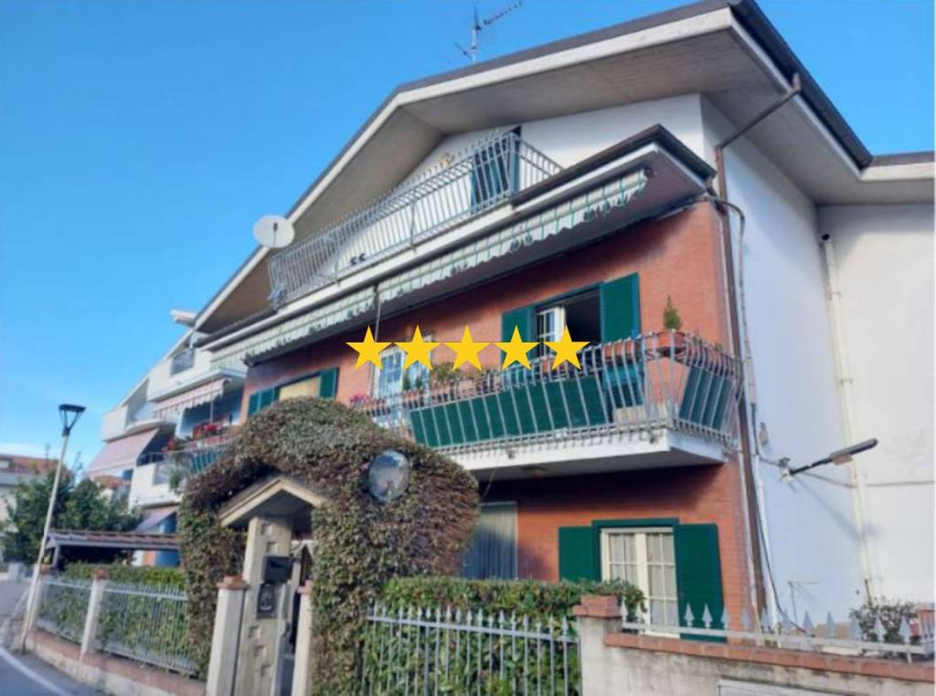 appartamento in vendita a Pineto in zona Scerne