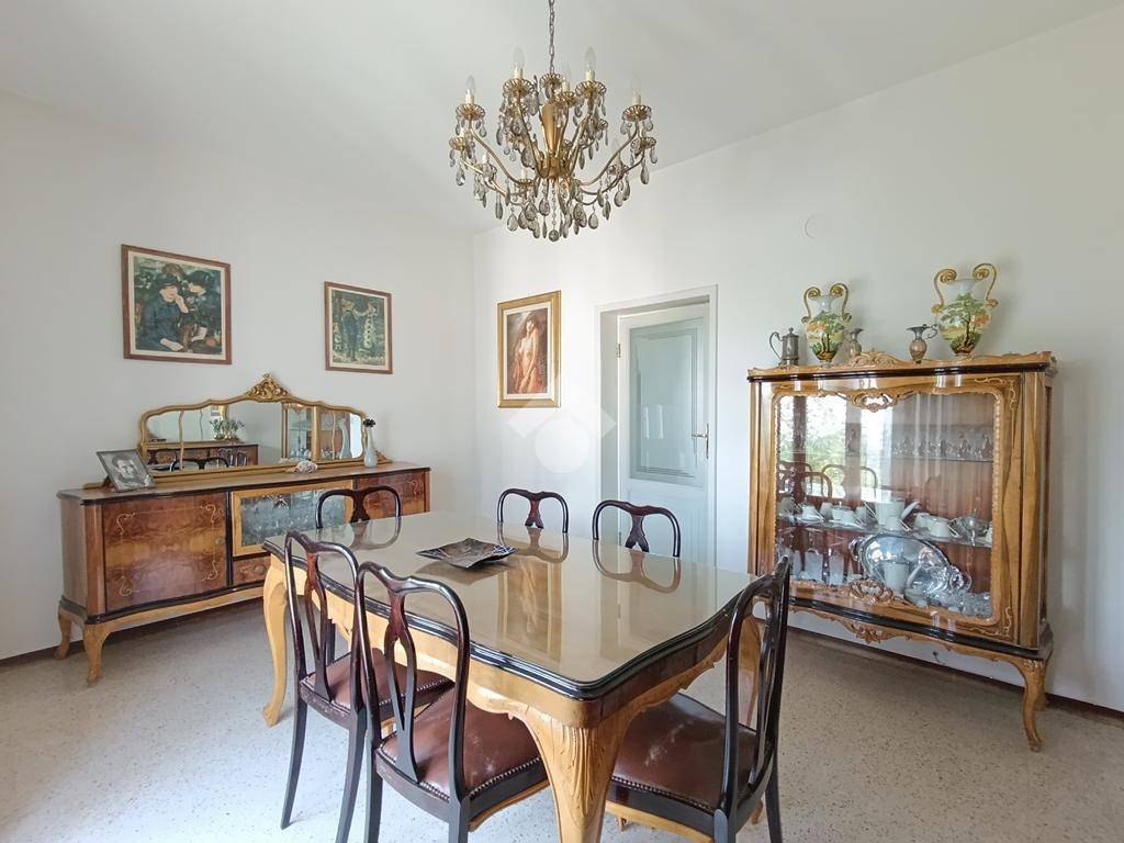 appartamento in vendita a Pineto in zona Mutignano