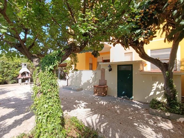 appartamento in vendita a Pineto in zona Scerne
