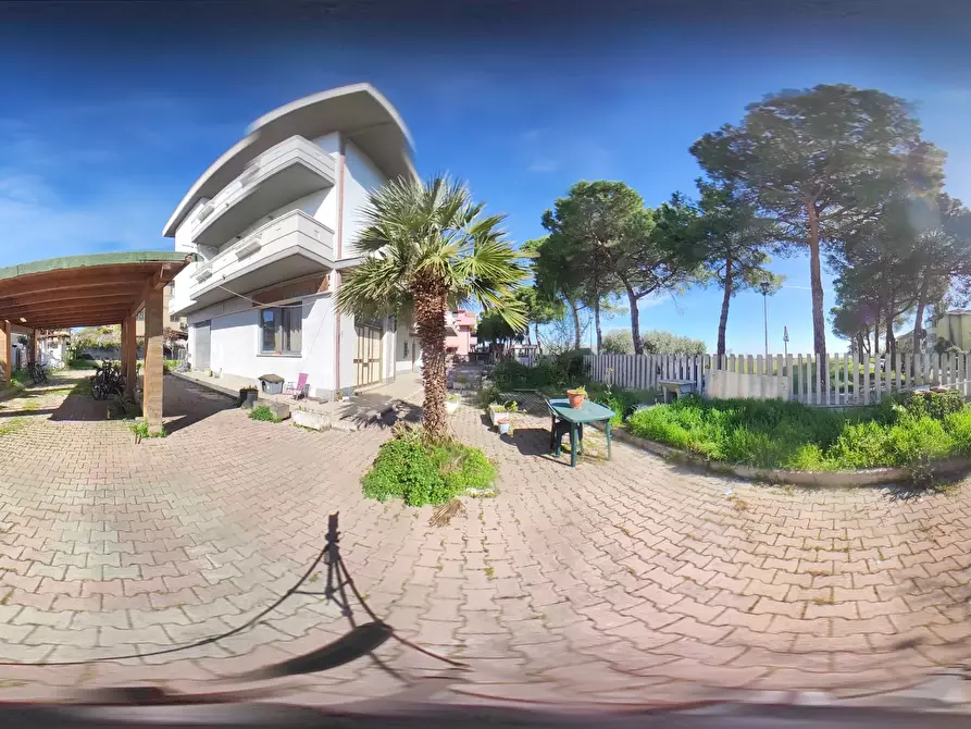 locale commerciale in vendita a Pineto in zona Scerne