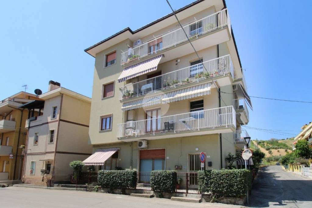 appartamento in vendita a Pineto