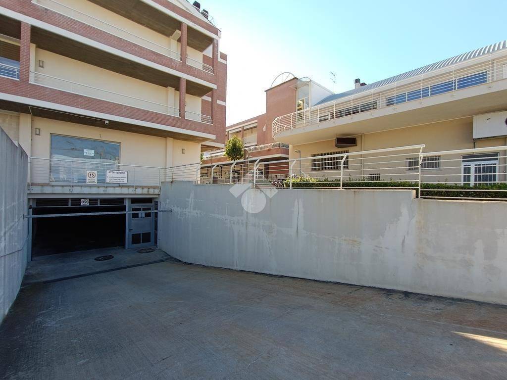 casa indipendente in vendita a Pineto