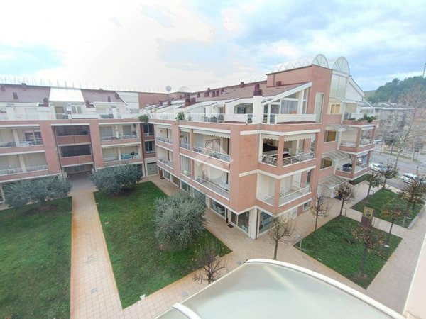 casa indipendente in vendita a Pineto