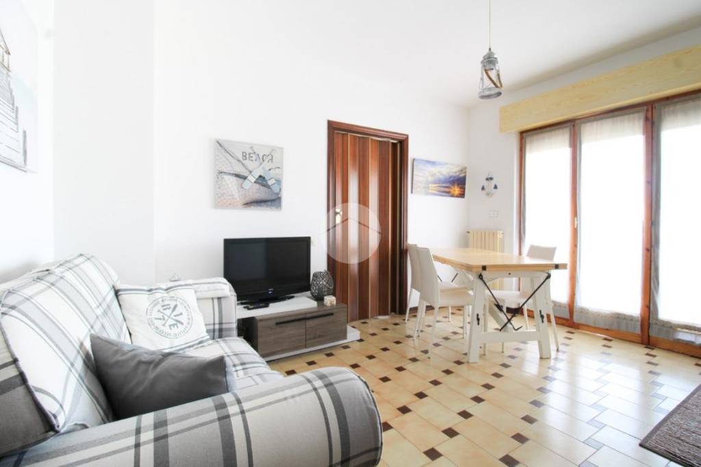 appartamento in vendita a Pineto in zona Scerne