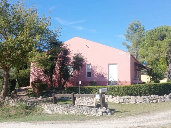 casa indipendente in vendita a Pineto
