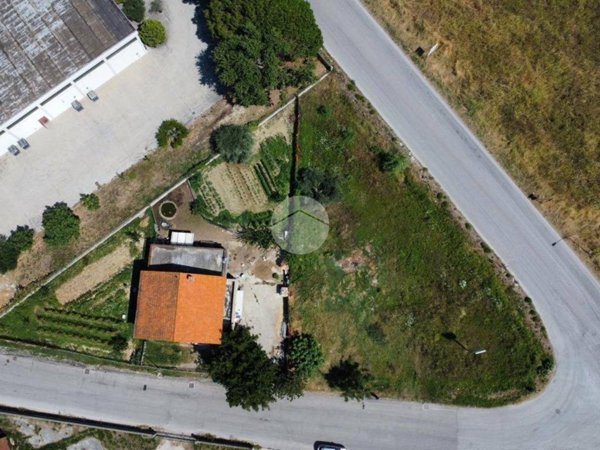 rudere in vendita a Pineto in zona Scerne