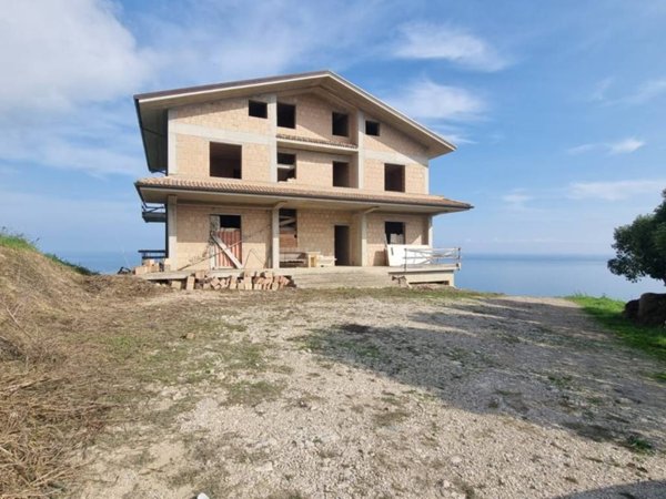 casa indipendente in vendita a Pineto in zona Colle Morino