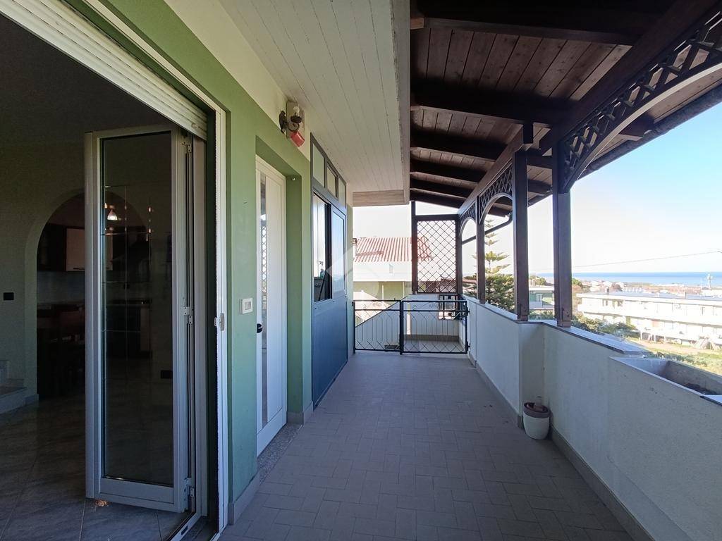 appartamento in vendita a Pineto in zona Scerne