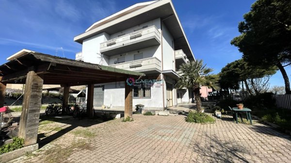 appartamento in vendita a Pineto in zona Scerne