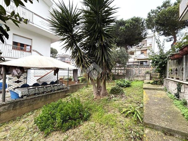 casa indipendente in vendita a Pineto