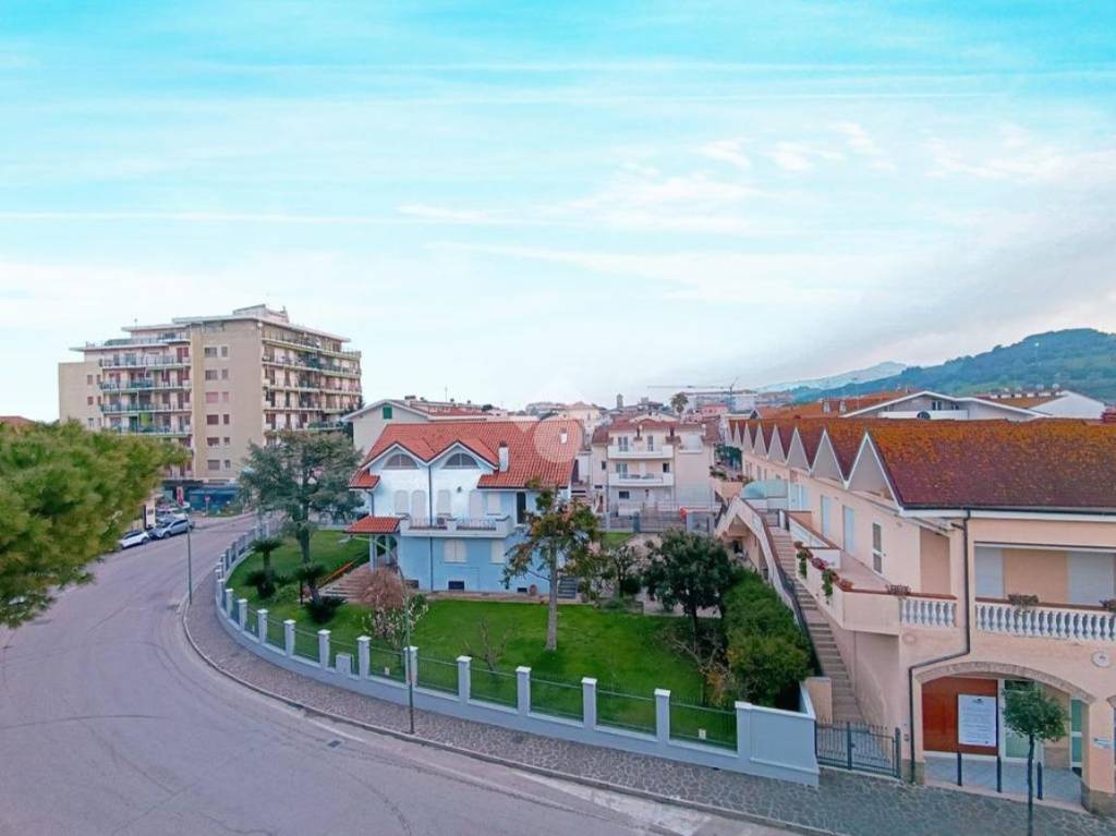 appartamento in vendita a Pineto