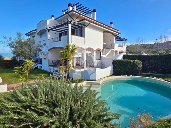 appartamento in vendita a Pineto