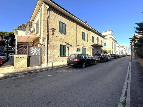 casa indipendente in vendita a Pineto