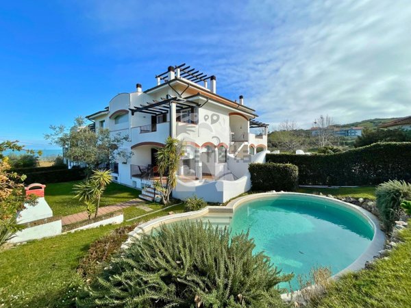 appartamento in vendita a Pineto