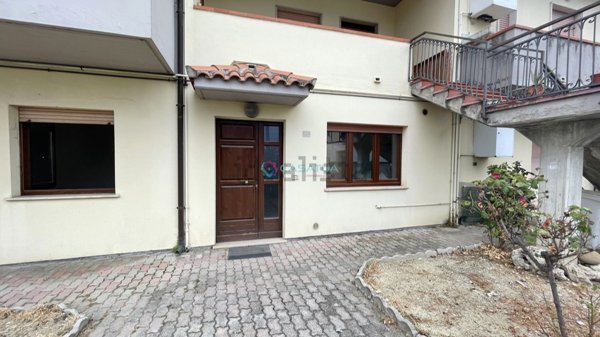 appartamento in vendita a Pineto in zona Scerne