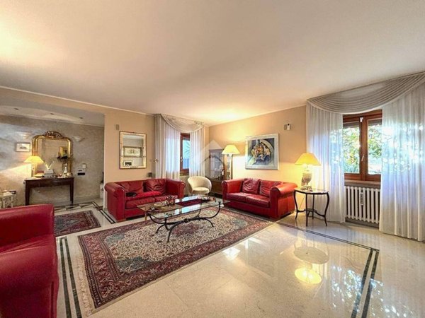 casa indipendente in vendita a Pineto