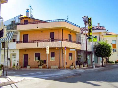casa indipendente in vendita a Pineto