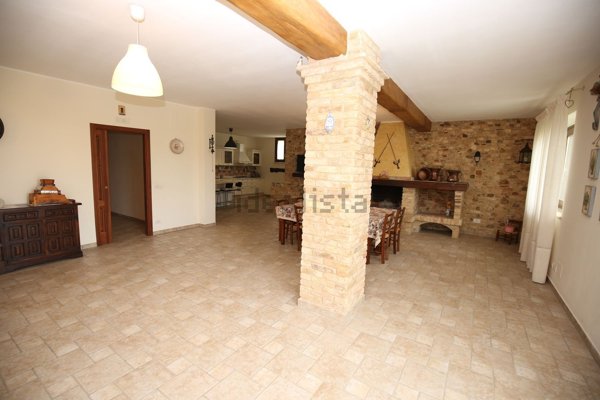 casa indipendente in vendita a Pineto