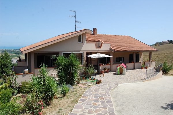 casa indipendente in vendita a Pineto in zona Colle Morino