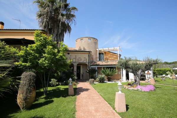casa indipendente in vendita a Pineto