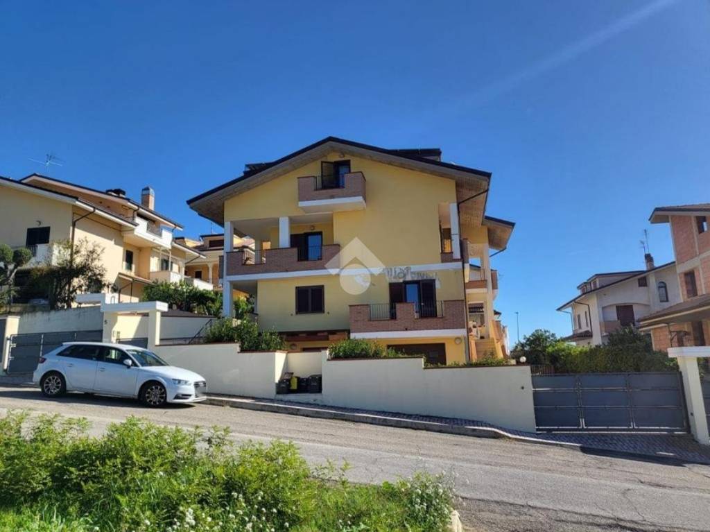 appartamento in vendita a Pineto