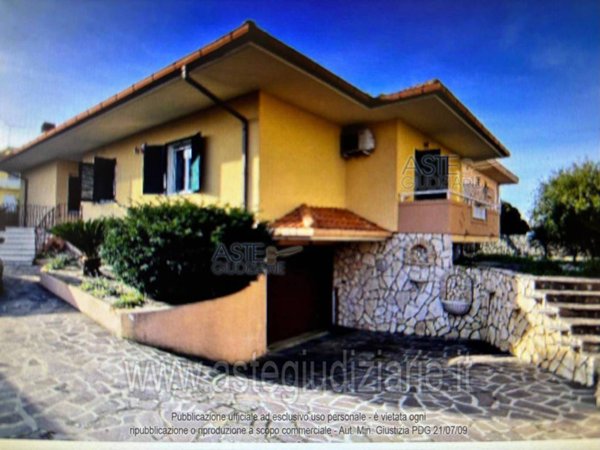 casa indipendente in vendita a Pineto in zona Torre San Rocco