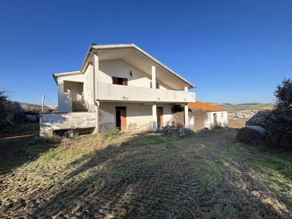 casa indipendente in vendita a Pineto