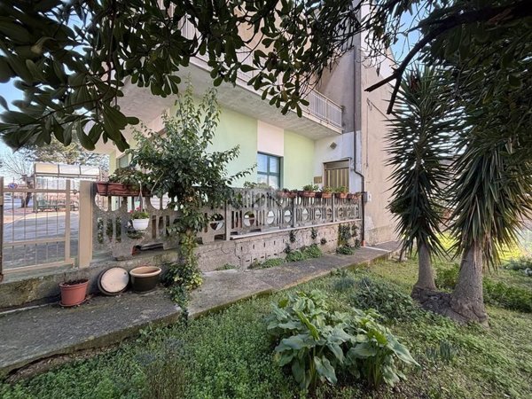 casa indipendente in vendita a Pineto