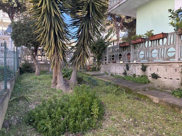 casa indipendente in vendita a Pineto