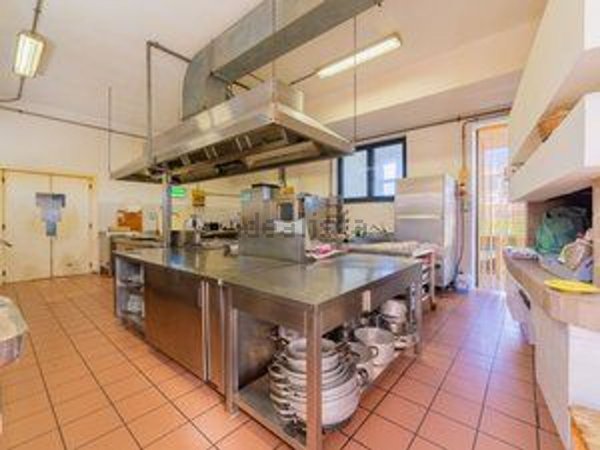 locale commerciale in vendita a Pineto in zona Scerne