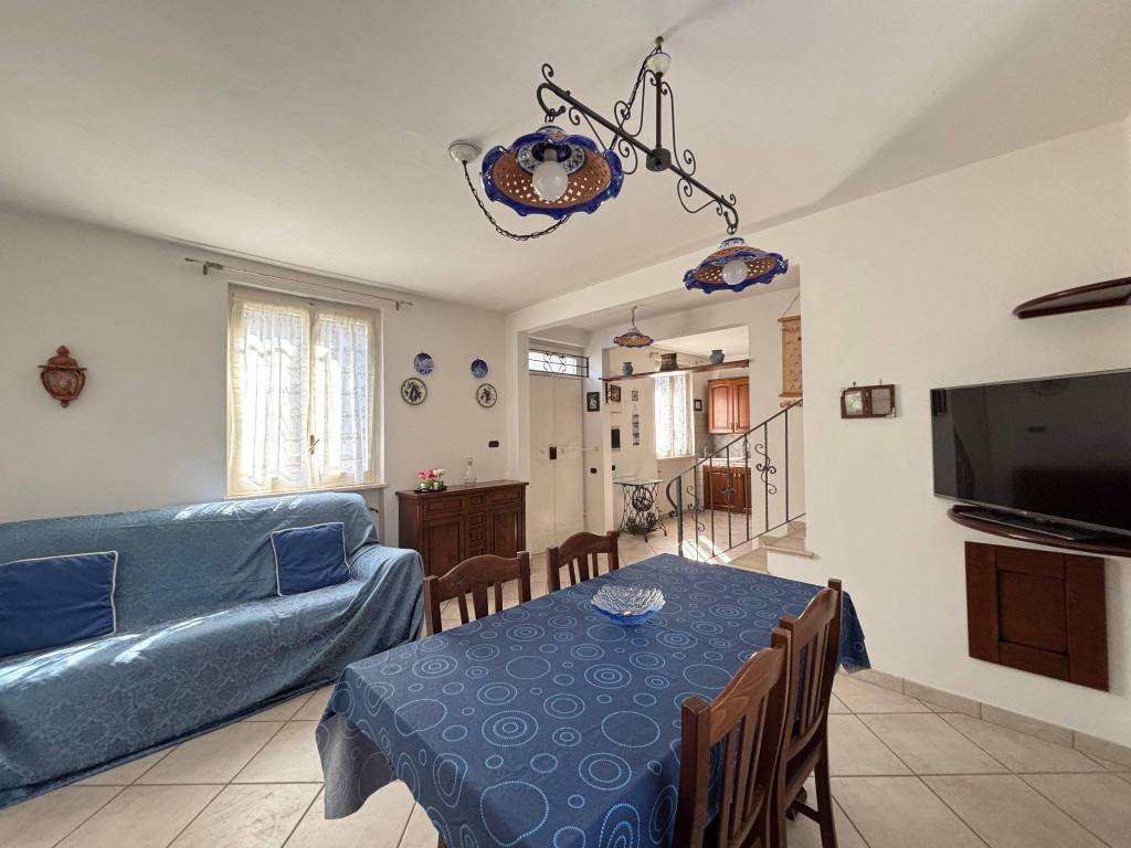 casa indipendente in vendita a Pineto
