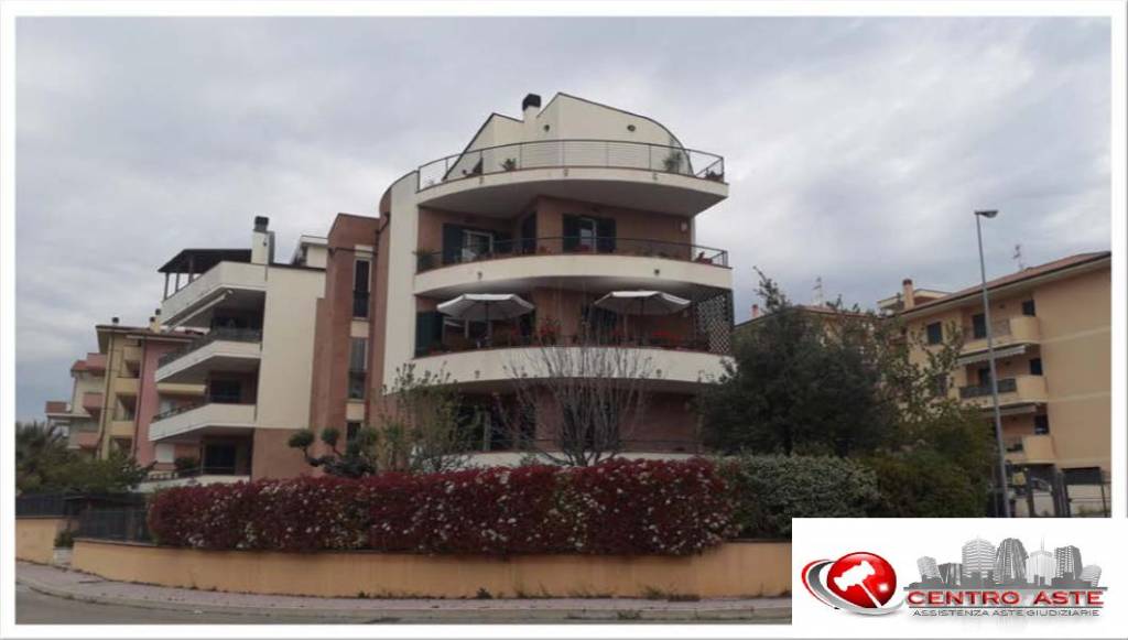 appartamento in vendita a Pineto