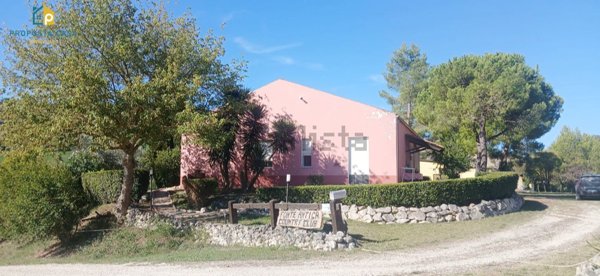 casa indipendente in vendita a Pineto in zona Colle Morino