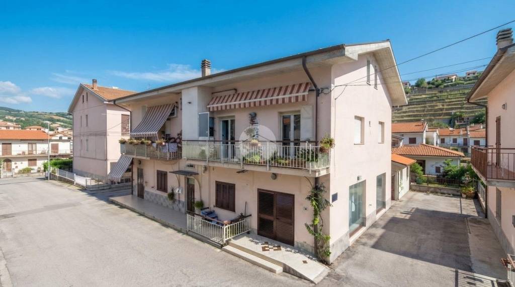 appartamento in vendita a Pineto