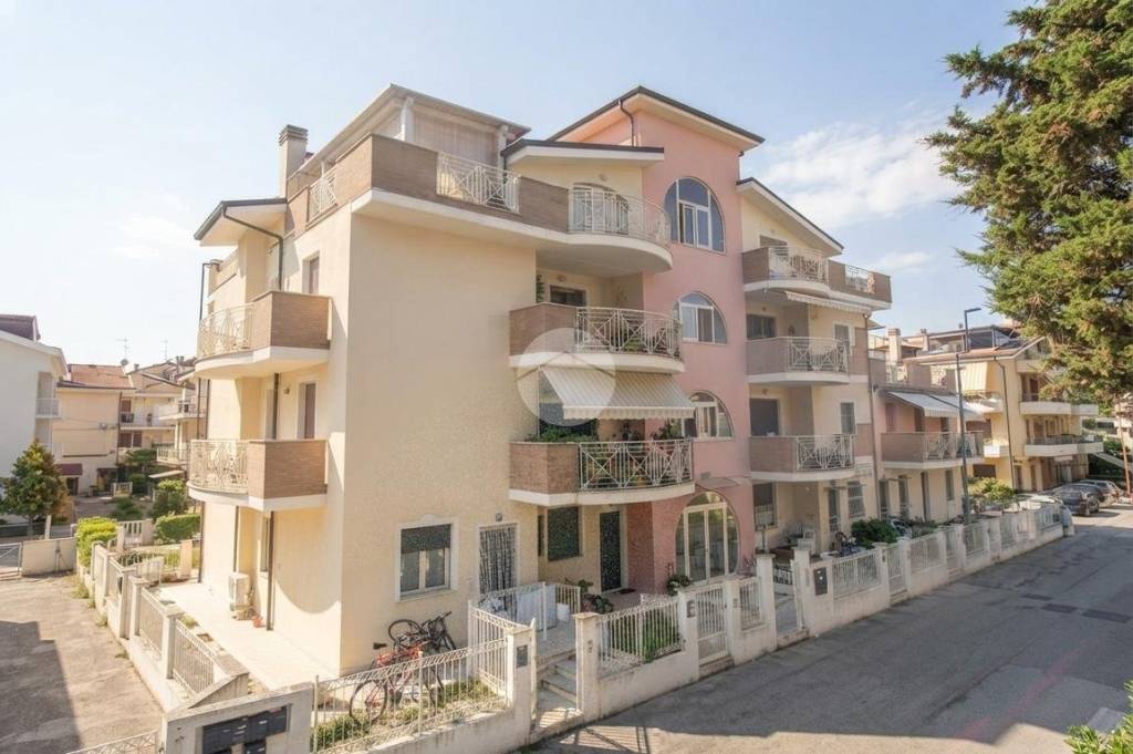 appartamento in vendita a Pineto