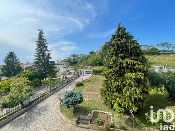 casa indipendente in vendita a Roseto degli Abruzzi