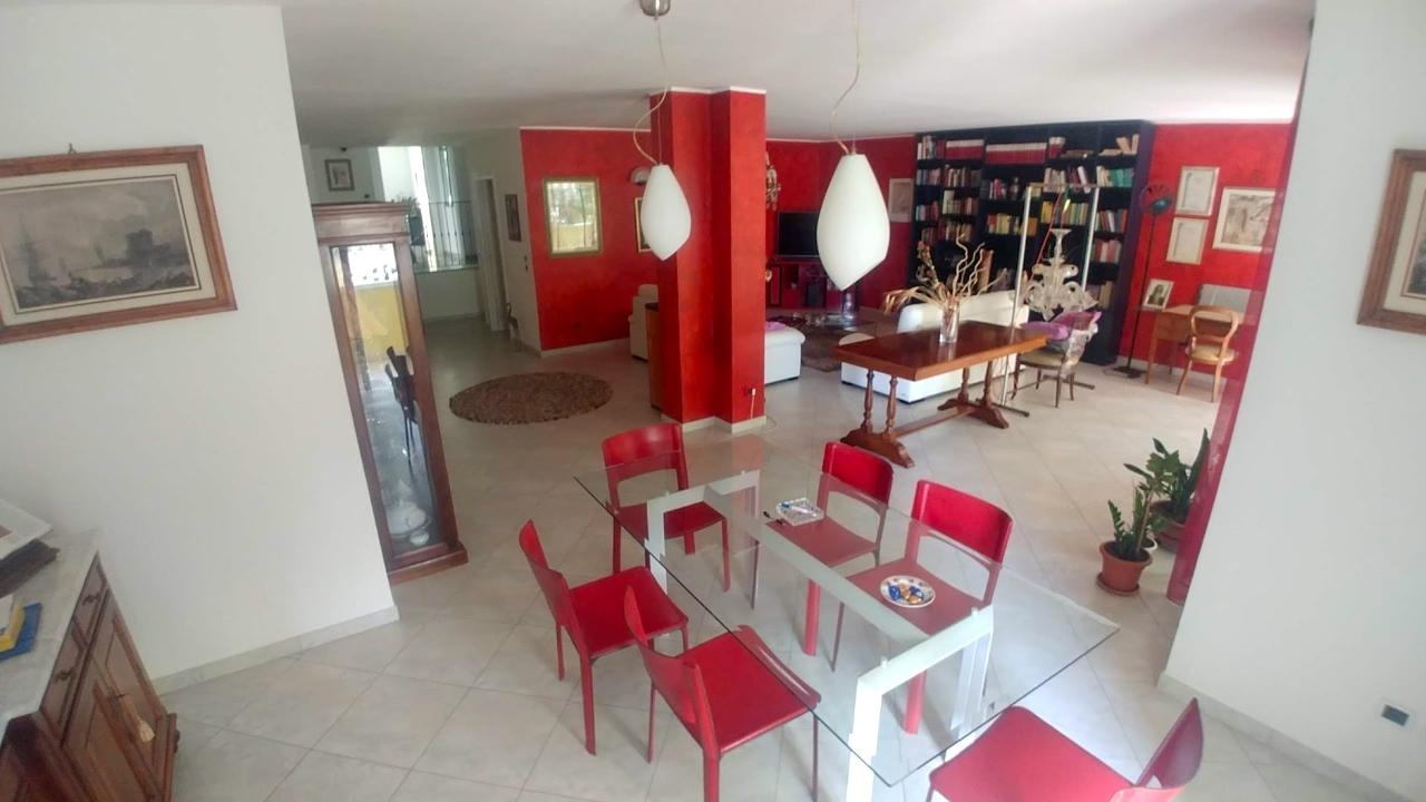 casa indipendente in vendita a Roseto degli Abruzzi in zona Voltarrosto