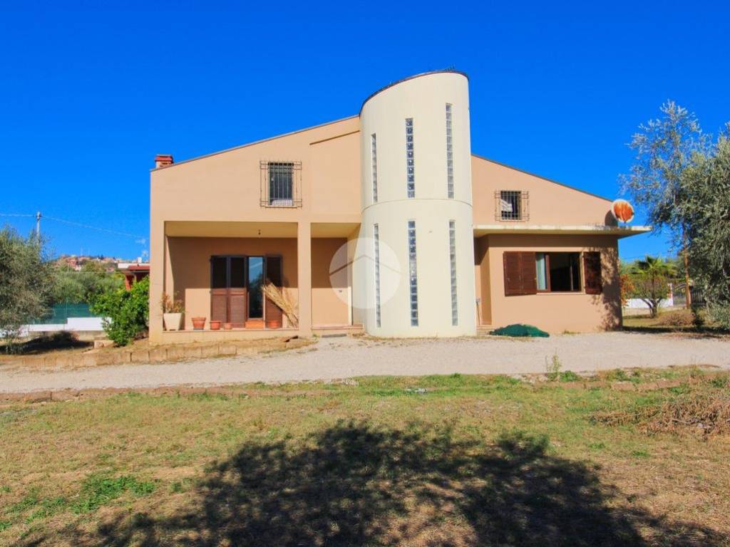 casa indipendente in vendita a Roseto degli Abruzzi in zona Montepagano