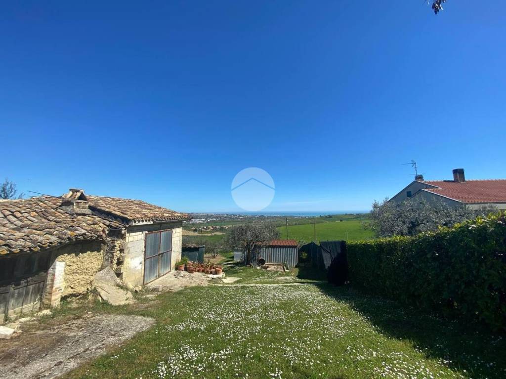 casa indipendente in vendita a Roseto degli Abruzzi