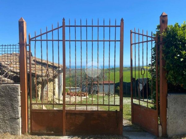 casa indipendente in vendita a Roseto degli Abruzzi
