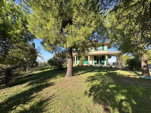casa indipendente in vendita a Roseto degli Abruzzi